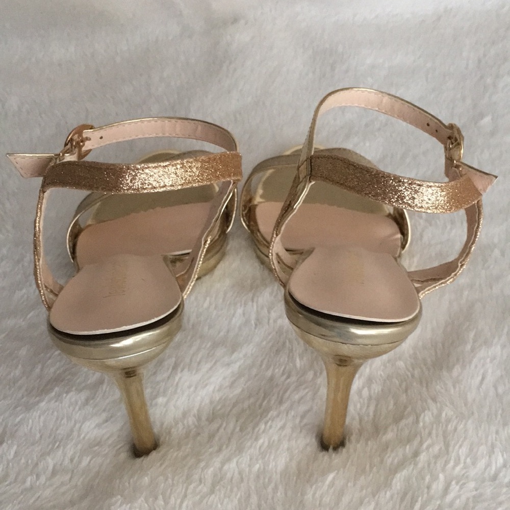 Shoes - Picture 3 of 4
